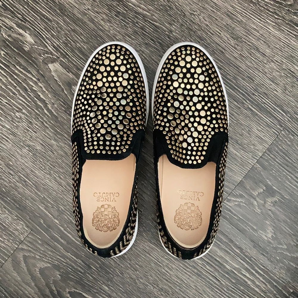 Vince Camuto women’s slip ons size 7.5